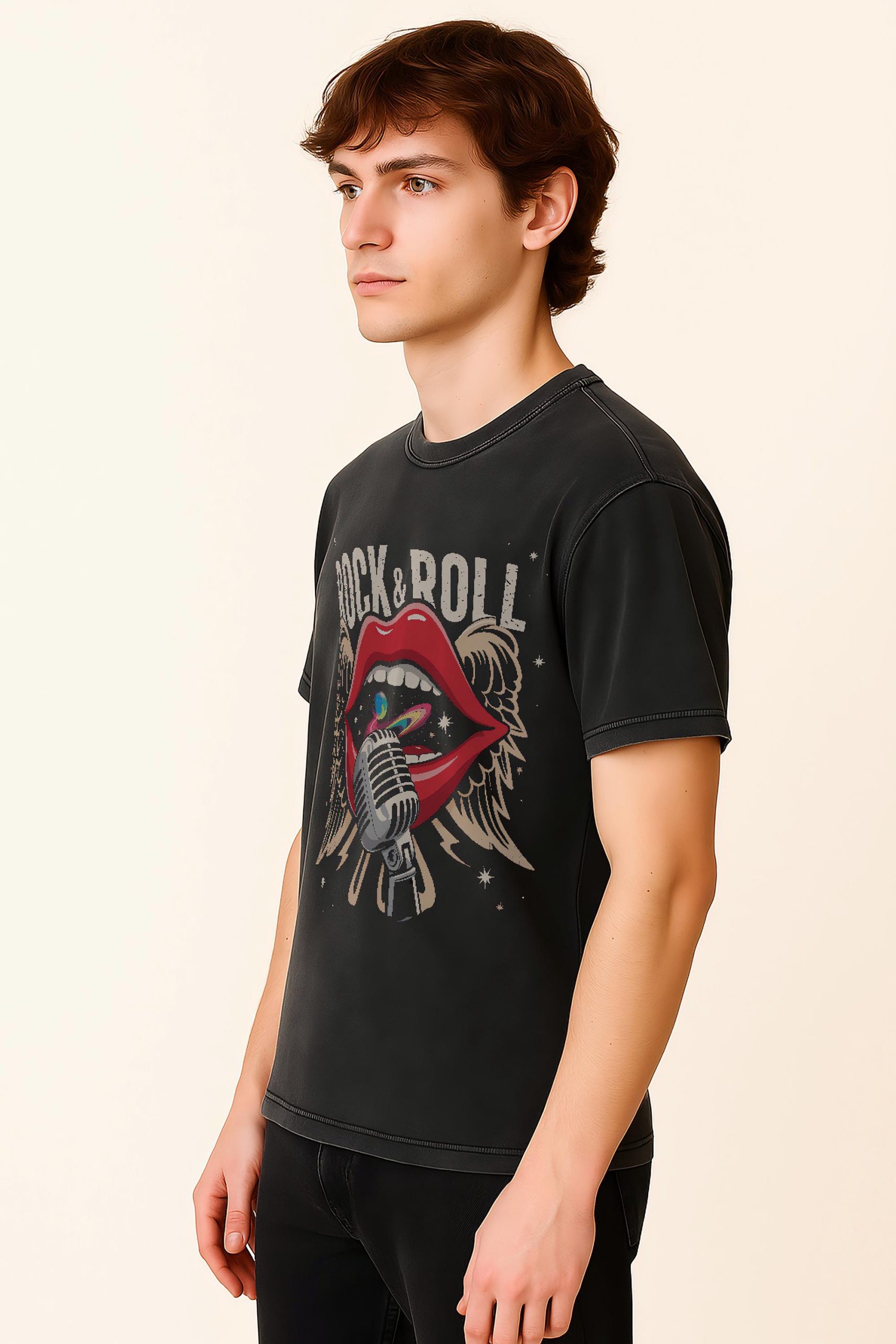 Vintage Rock And Roll Graphic Tee: Red Lips